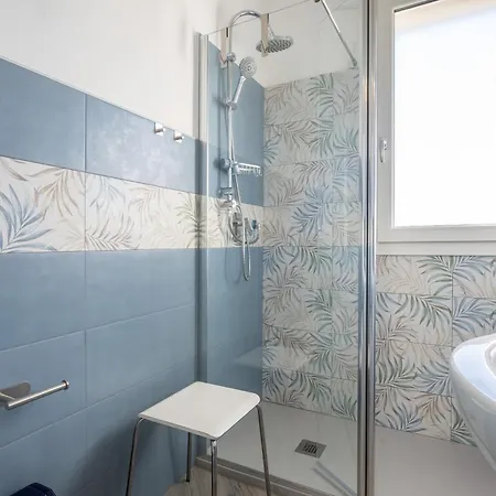 Moon - 3* Quartu SantʼElena